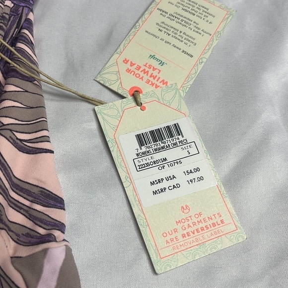 Maaji Women's Standard Bossa Nova Boss Reversible One Piece Swimsuit - Picture 9 of 9